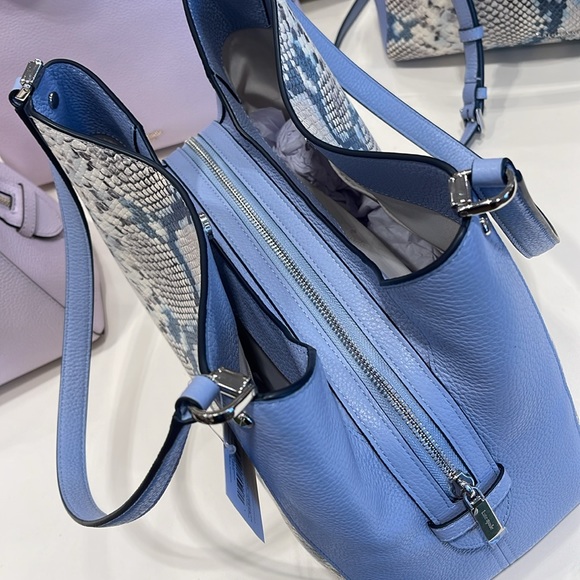 Kate Spade Leila Medium Triple Compartment Shoulder Tote
snake
muted blue
NWT - Picture 9 of 16